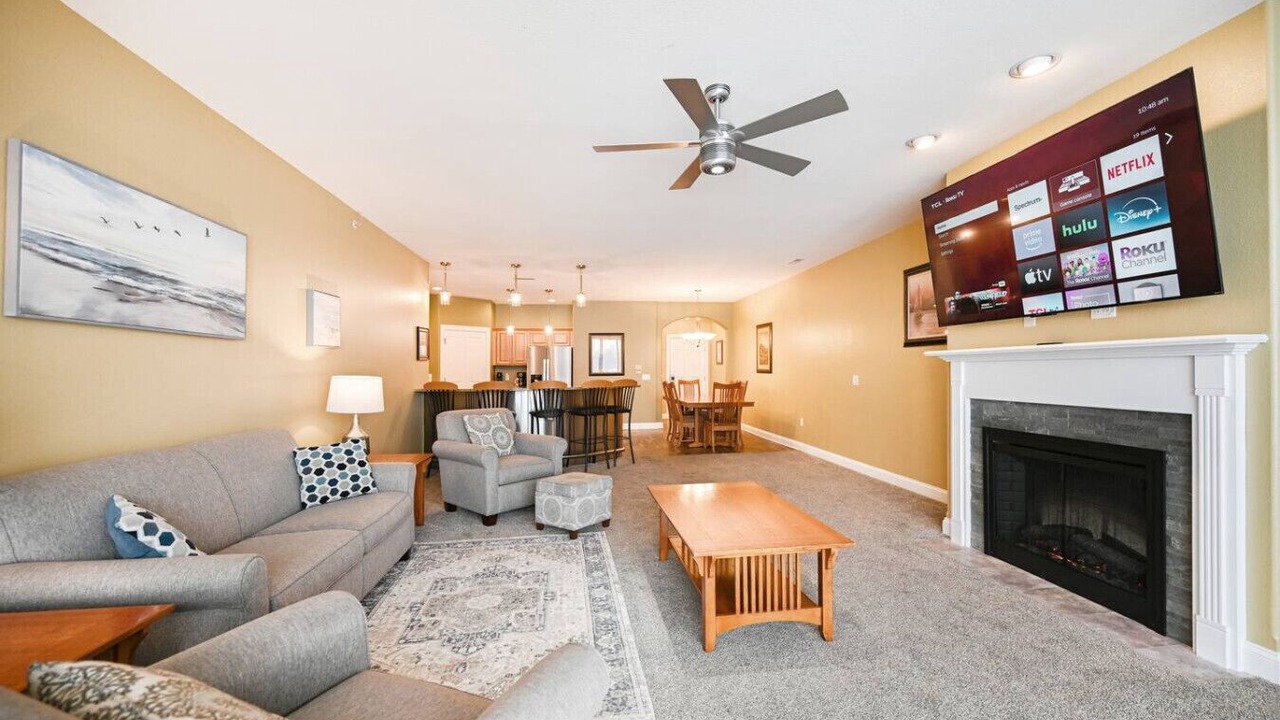 Photo of Livingroom in Lake Delton