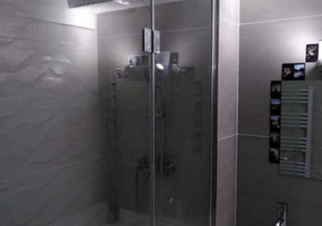 Photo of Bathroom in Les Beaux-Arts