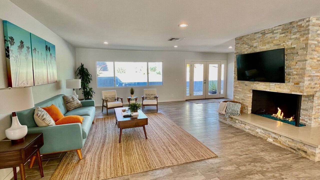 Photo of Livingroom in The Mesa
