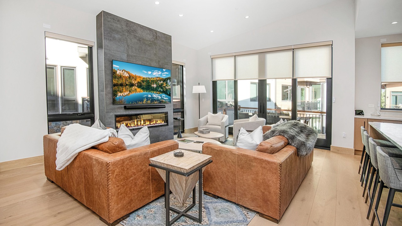 Photo of Livingroom in Avon