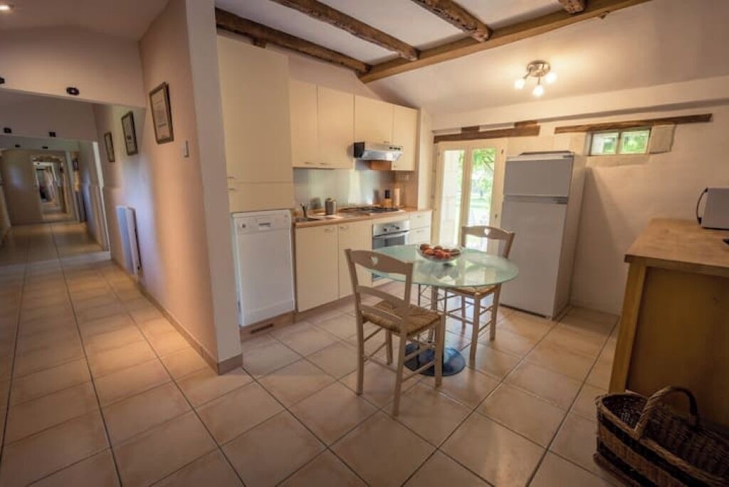 Photo of Kitchen in Saires