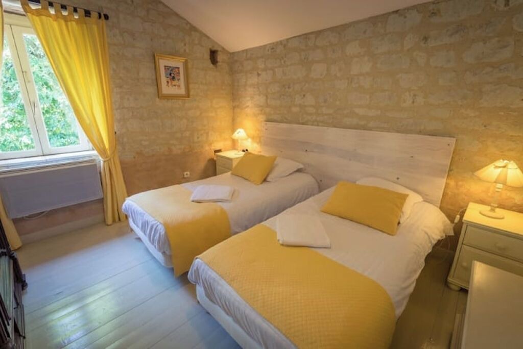 Photo of Bedroom in Saires