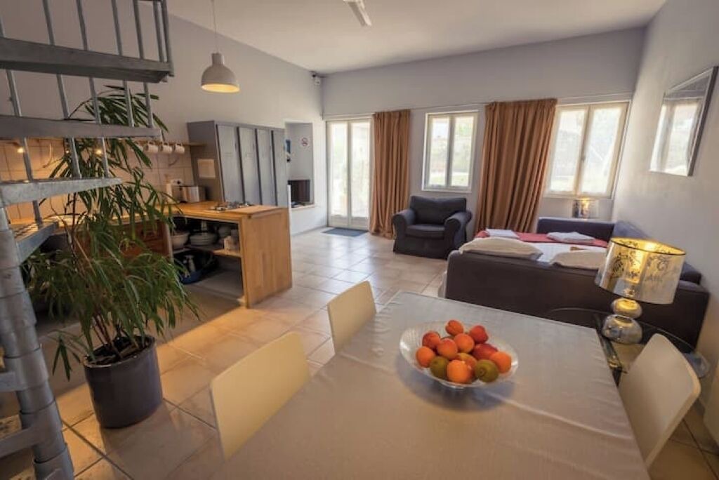 Photo of Others in Saires