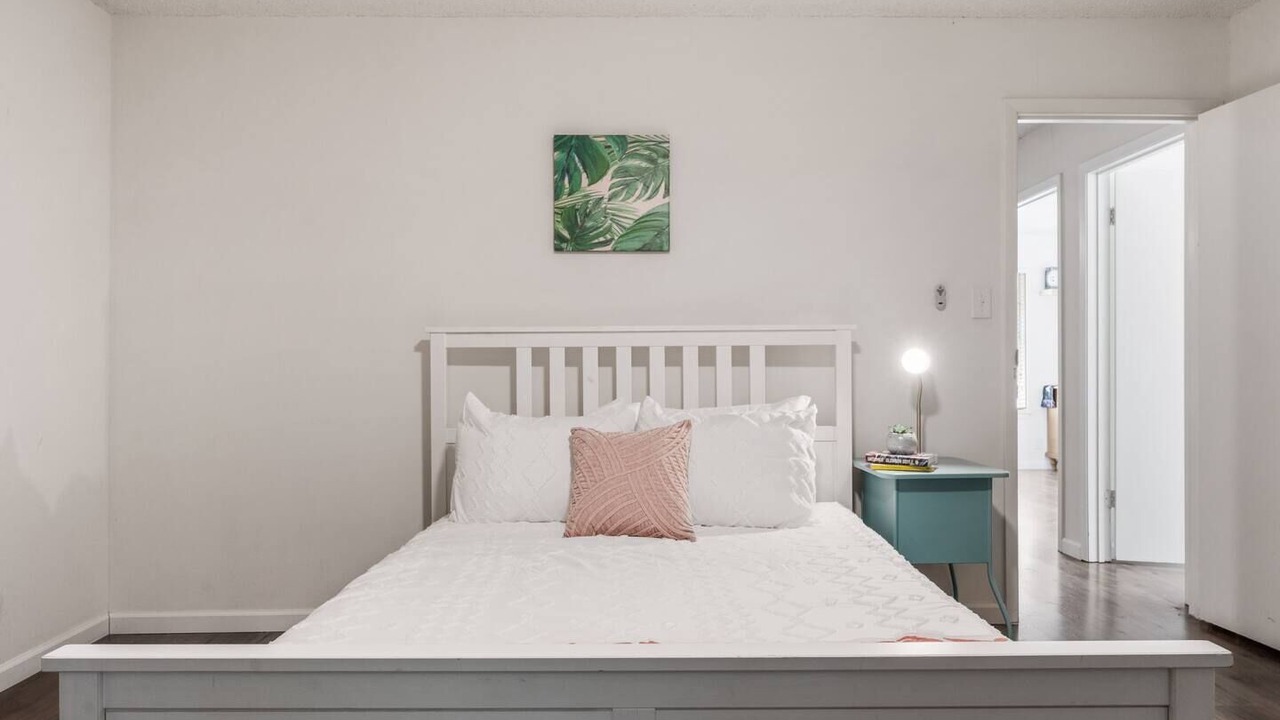 Photo of Bedroom in North Austin Civic Association