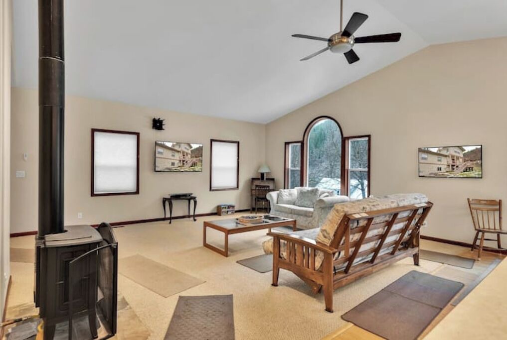 Photo of Livingroom in Wardner