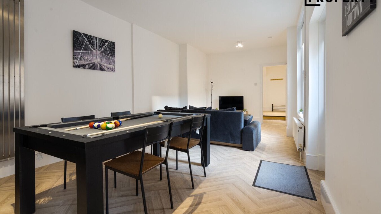 Photo of Others in Balham