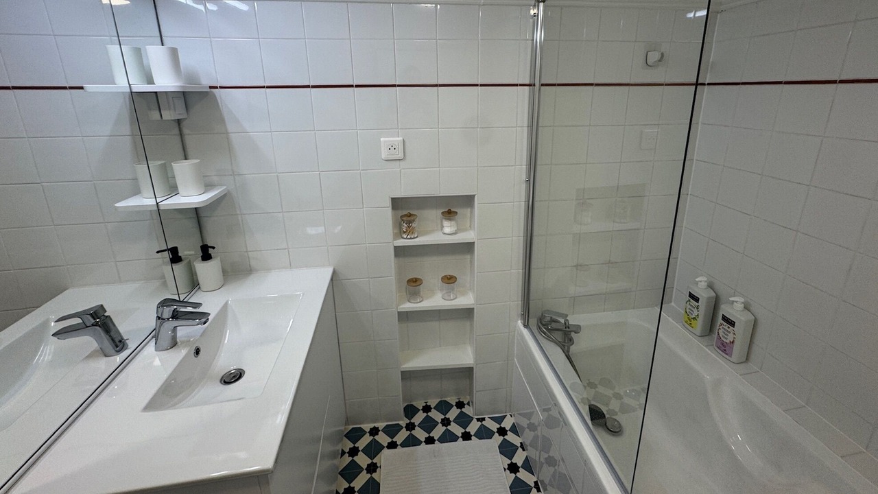Photo of Bathroom in Saint-Germain-en-Laye