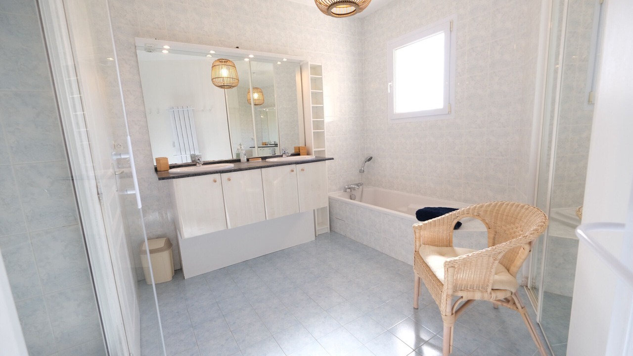 Photo of Bathroom in Aureille
