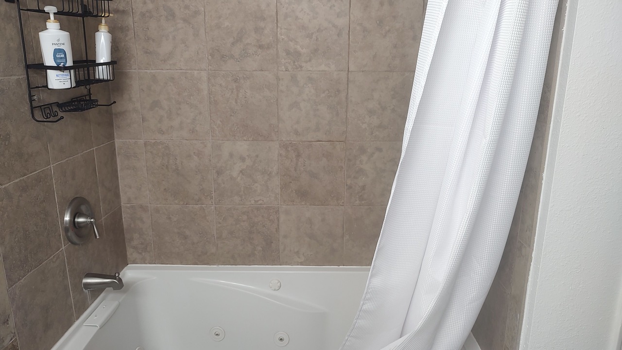 Photo of Bathroom in Iola