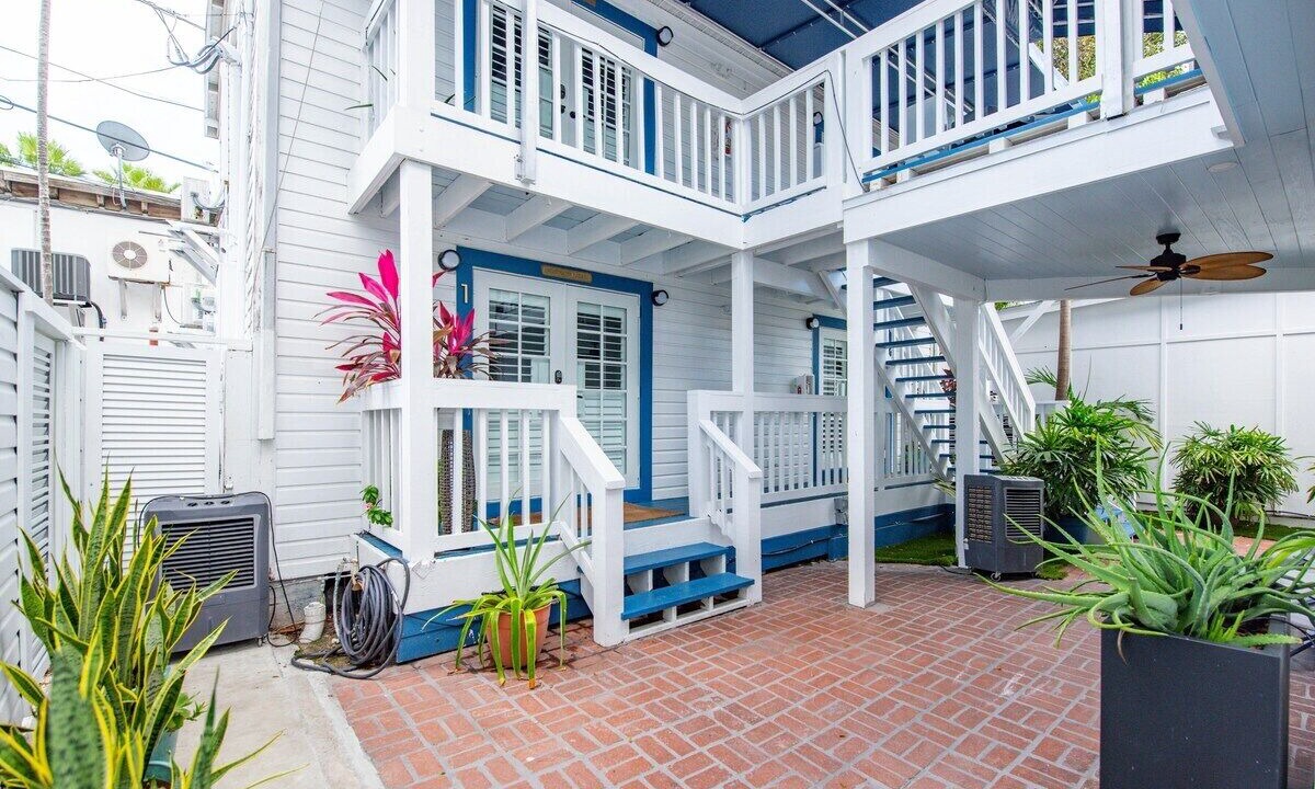 Photo of Patio Balcony in Historic Seaport