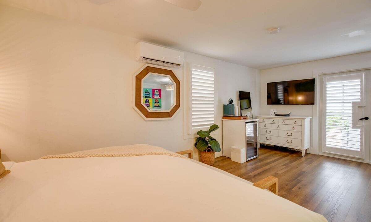 Photo of Bedroom in Historic Seaport