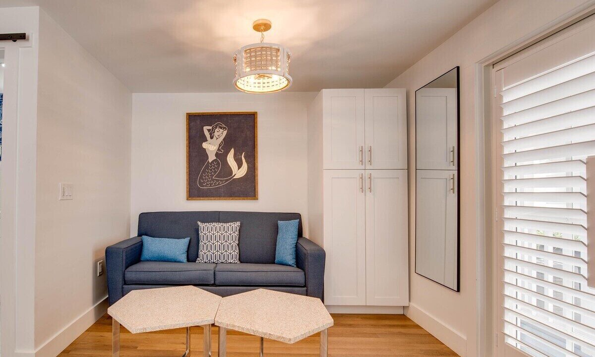 Photo of Livingroom in Historic Seaport