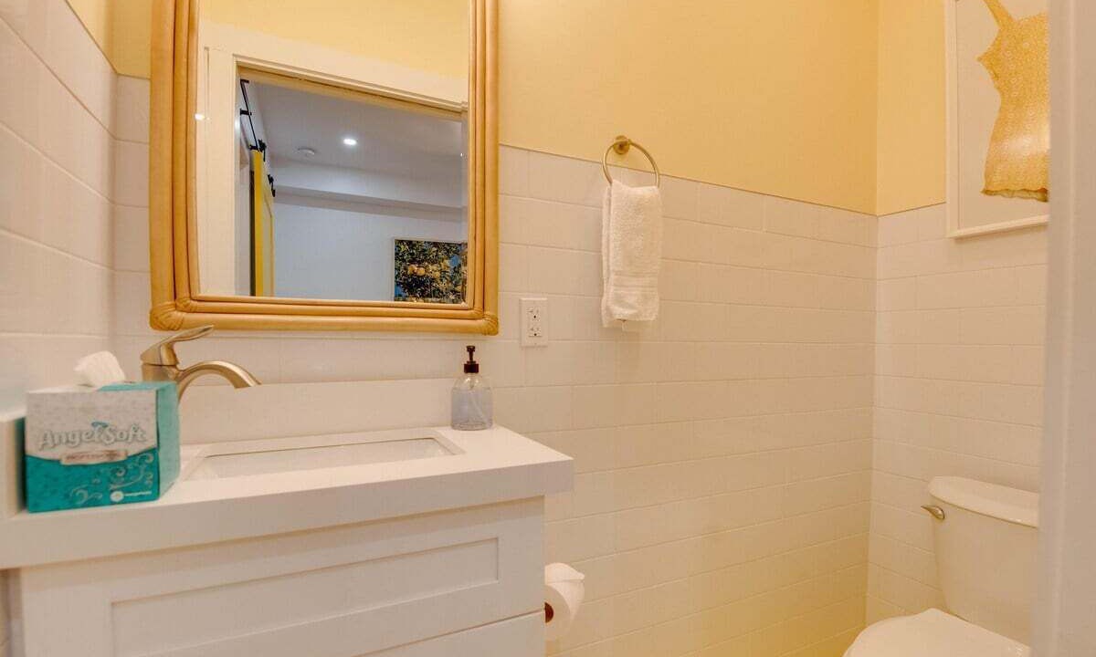 Photo of Bathroom in Historic Seaport