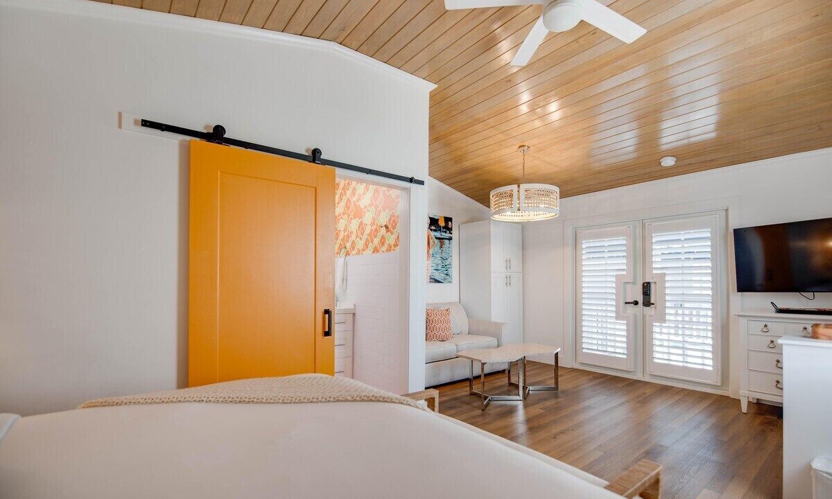 Photo of Bedroom in Historic Seaport