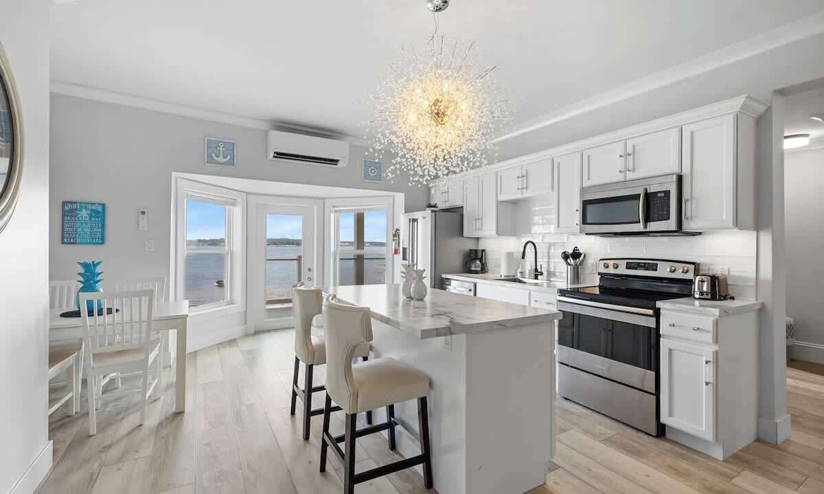 Photo of Kitchen in Queens Square