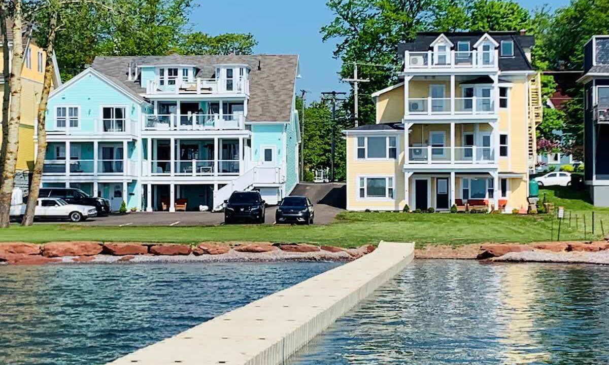 Photo of Outdoor in Queens Square