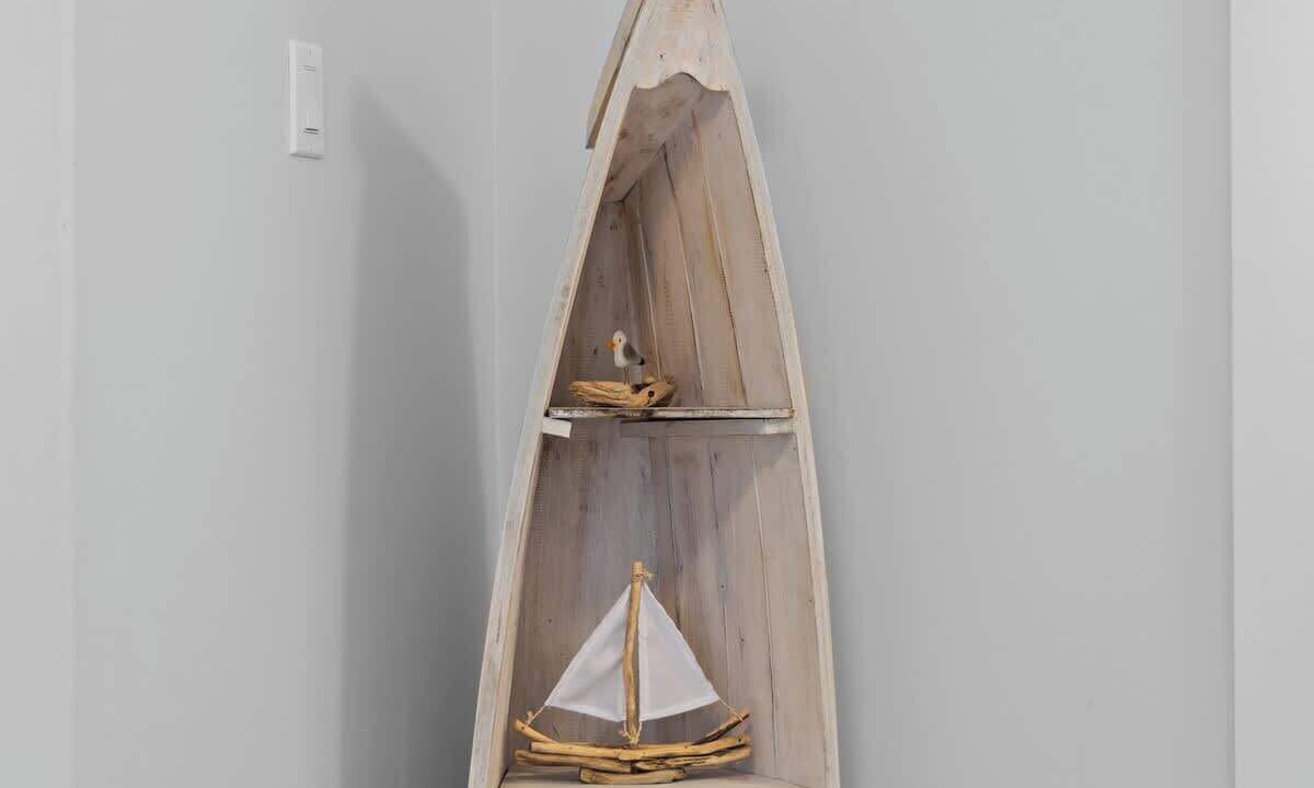 Photo of Others in Queens Square