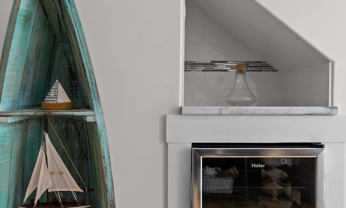 Photo of Others in Queens Square