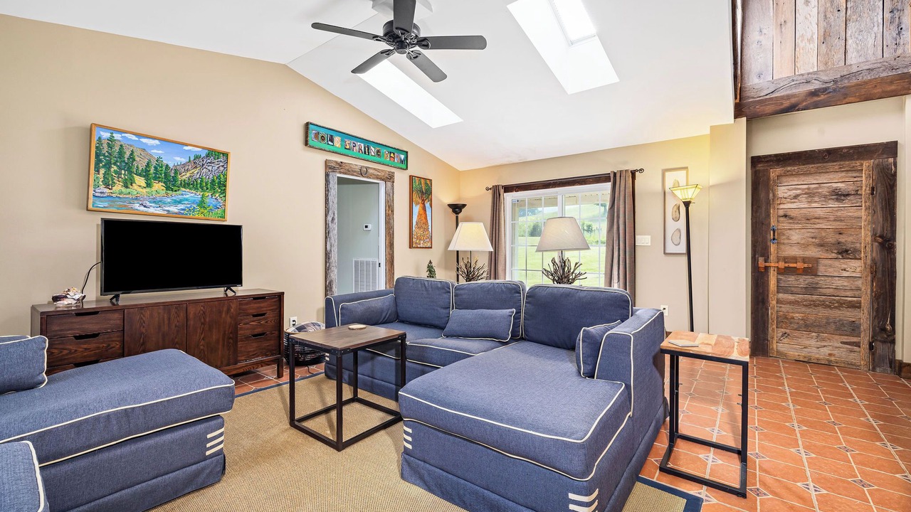 Photo of Livingroom in Williamsville