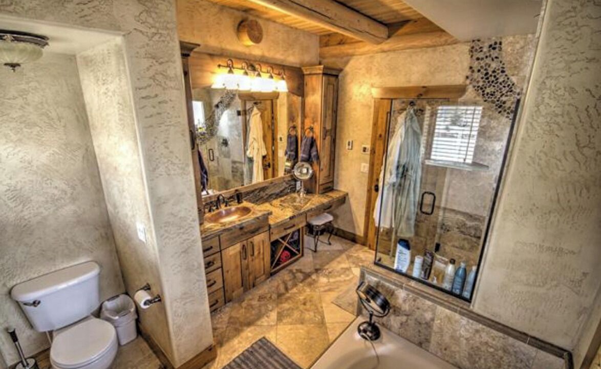 Photo of Bathroom in Fish Haven