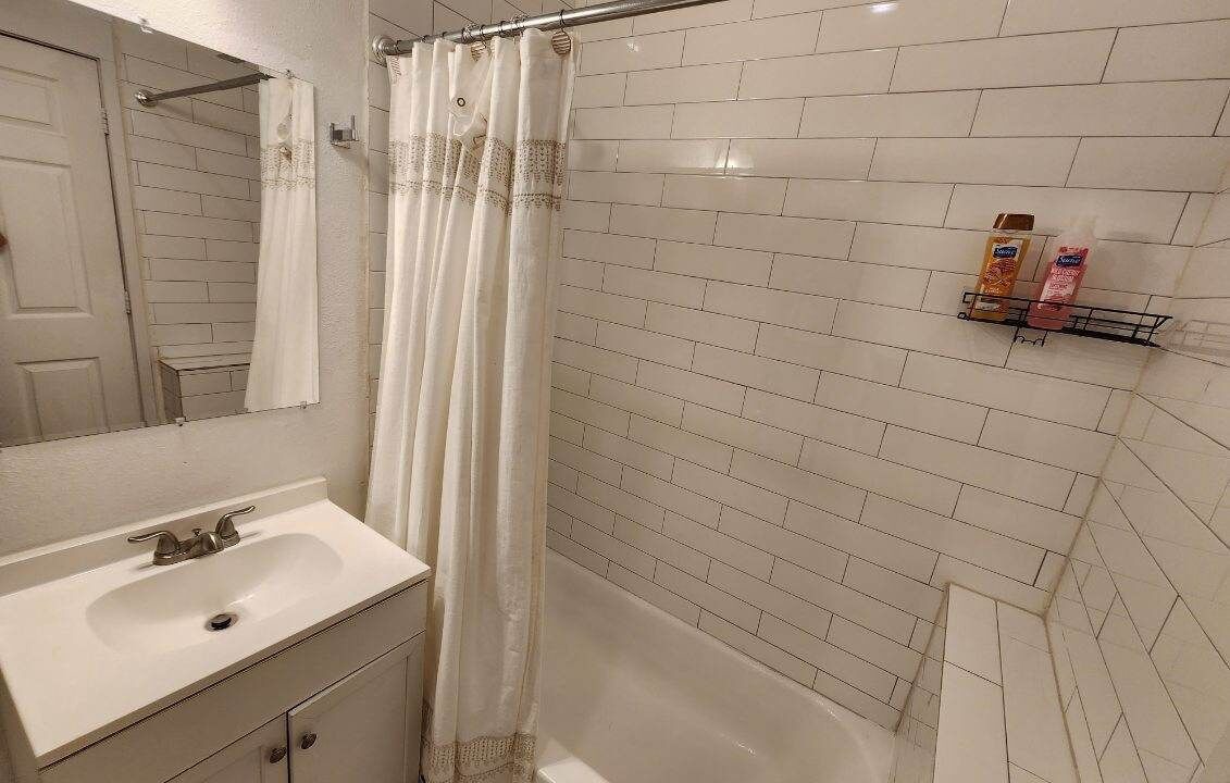 Photo of Bathroom in Monte Vista