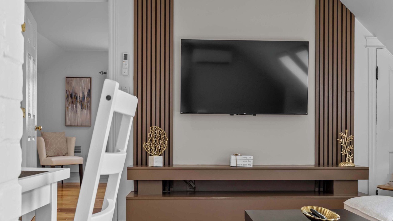 Photo of Livingroom in Queens Square