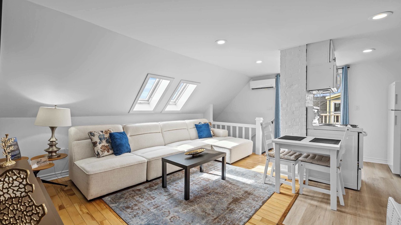 Photo of Livingroom in Queens Square