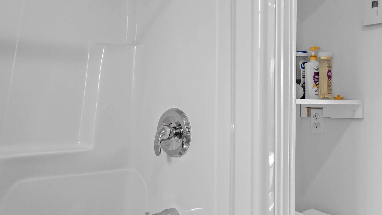 Photo of Bathroom in Queens Square