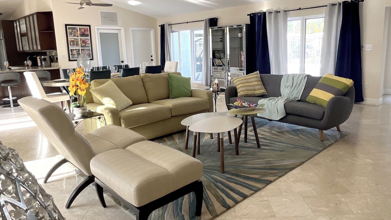 Photo of Livingroom in Coral Heights