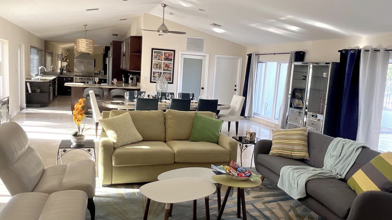 Photo of Livingroom in Coral Heights