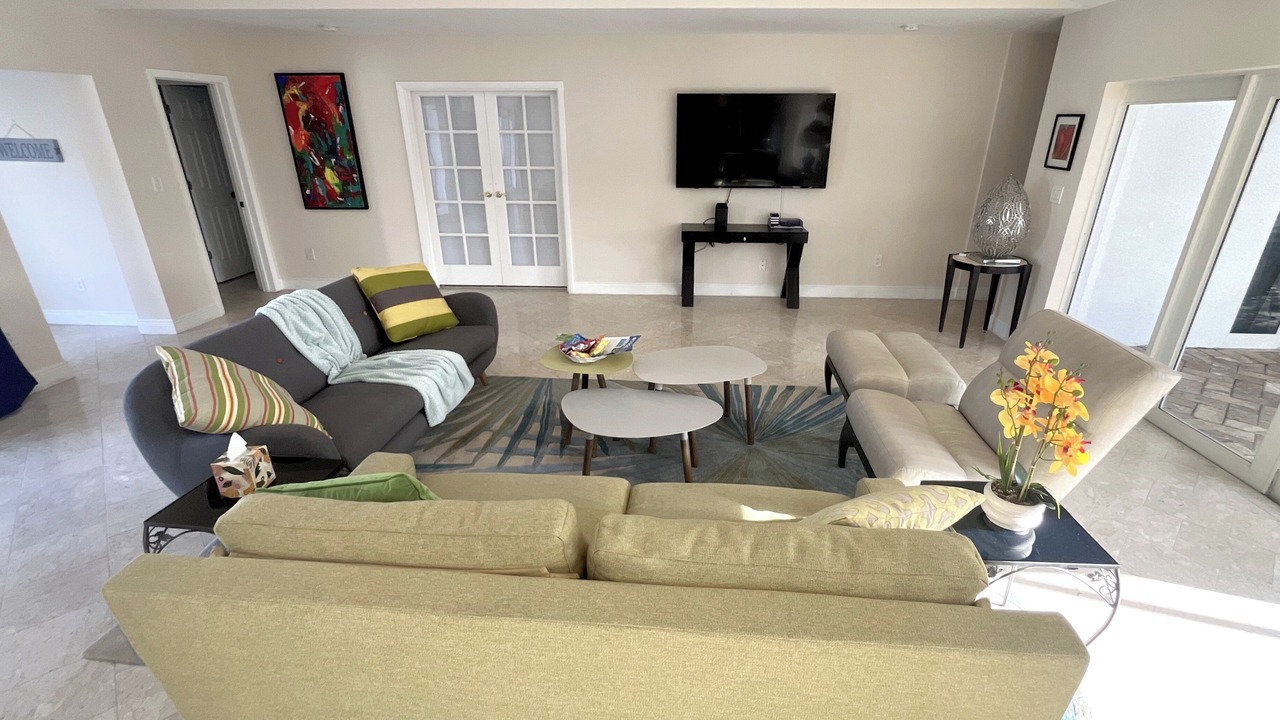 Photo of Livingroom in Coral Heights