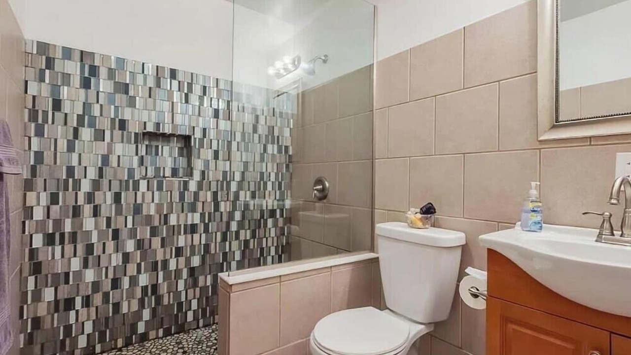 Photo of Bathroom in Benton