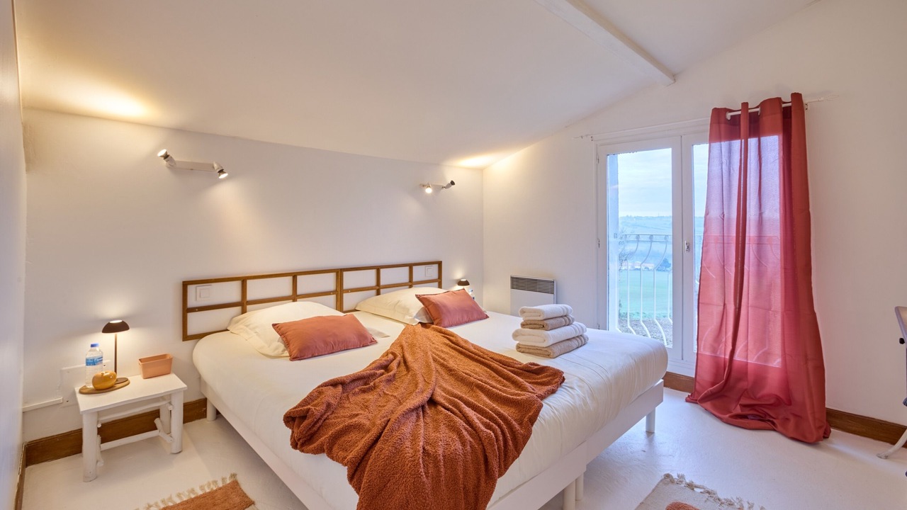 Photo of Bedroom in Saumont