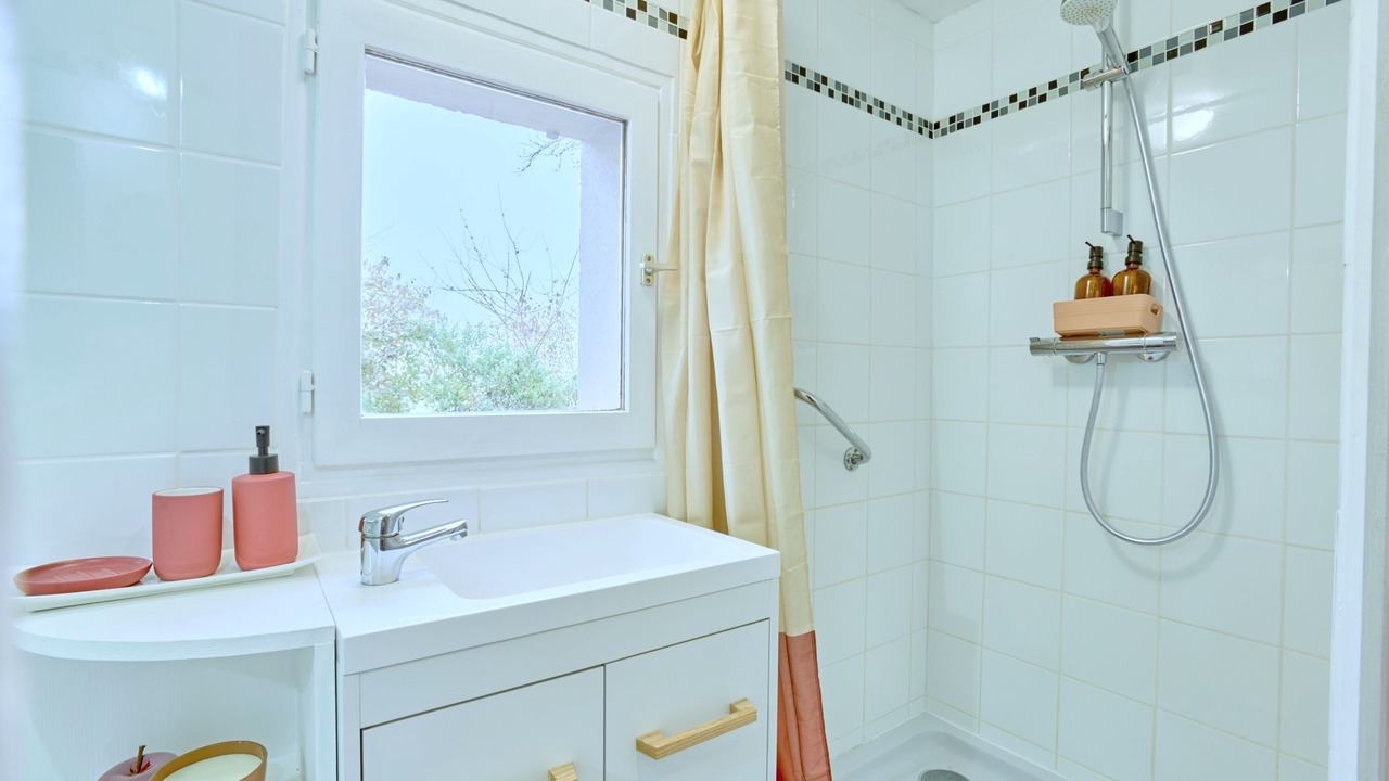 Photo of Bathroom in Saumont
