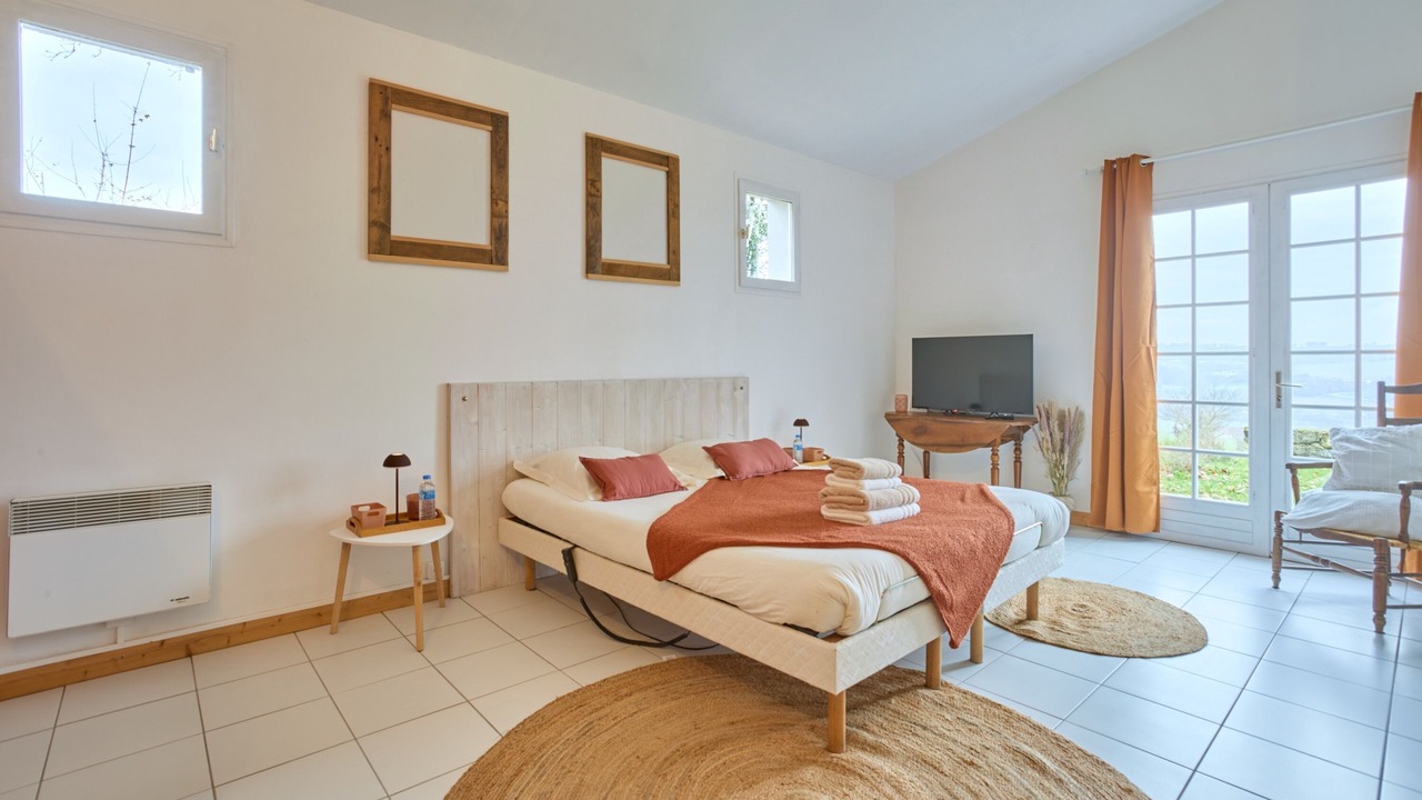 Photo of Bedroom in Saumont