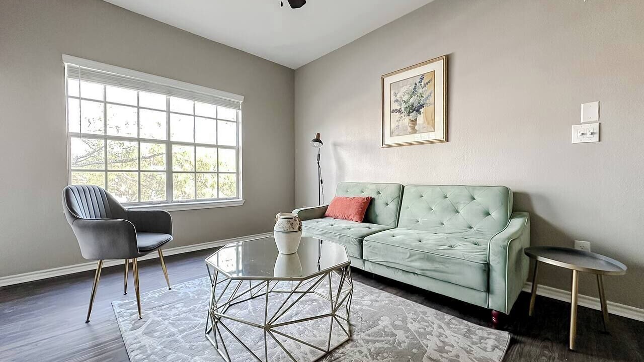 Photo of Livingroom in South Side