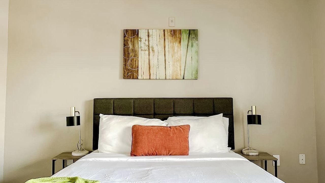 Photo of Bedroom in South Side