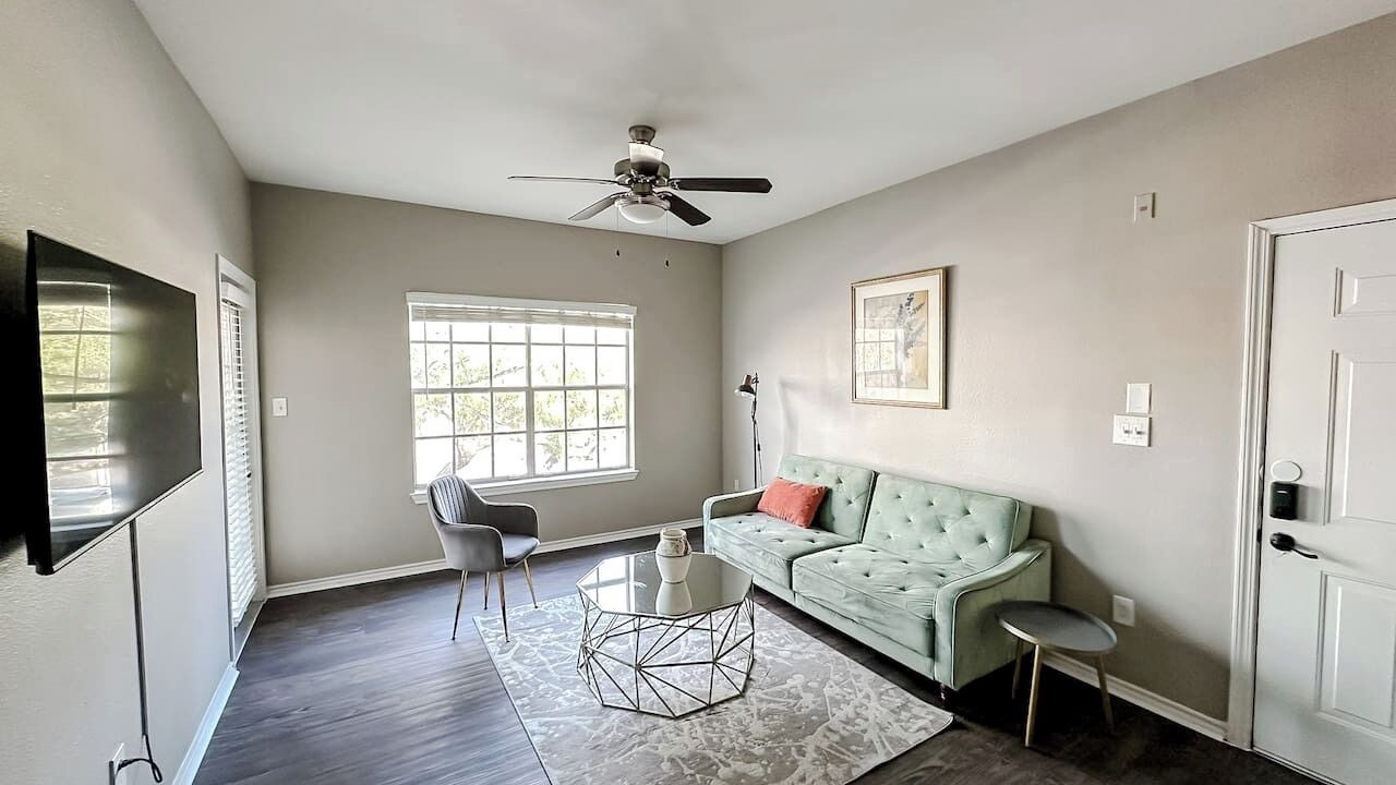 Photo of Livingroom in South Side