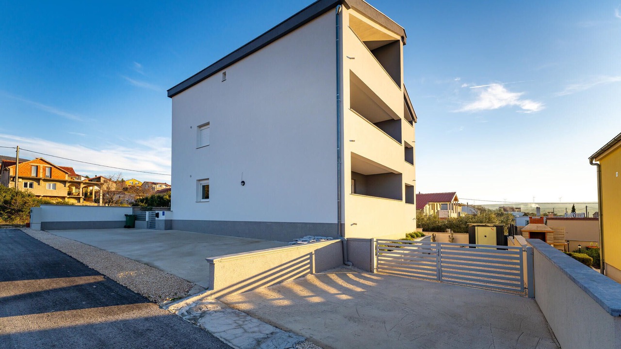 Photo of Others in Gornji Karin