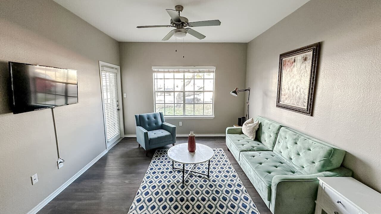 Photo of Livingroom in South Side
