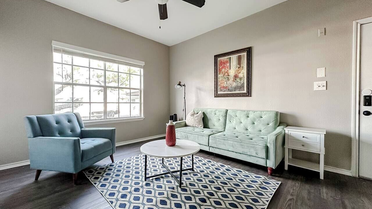 Photo of Livingroom in South Side