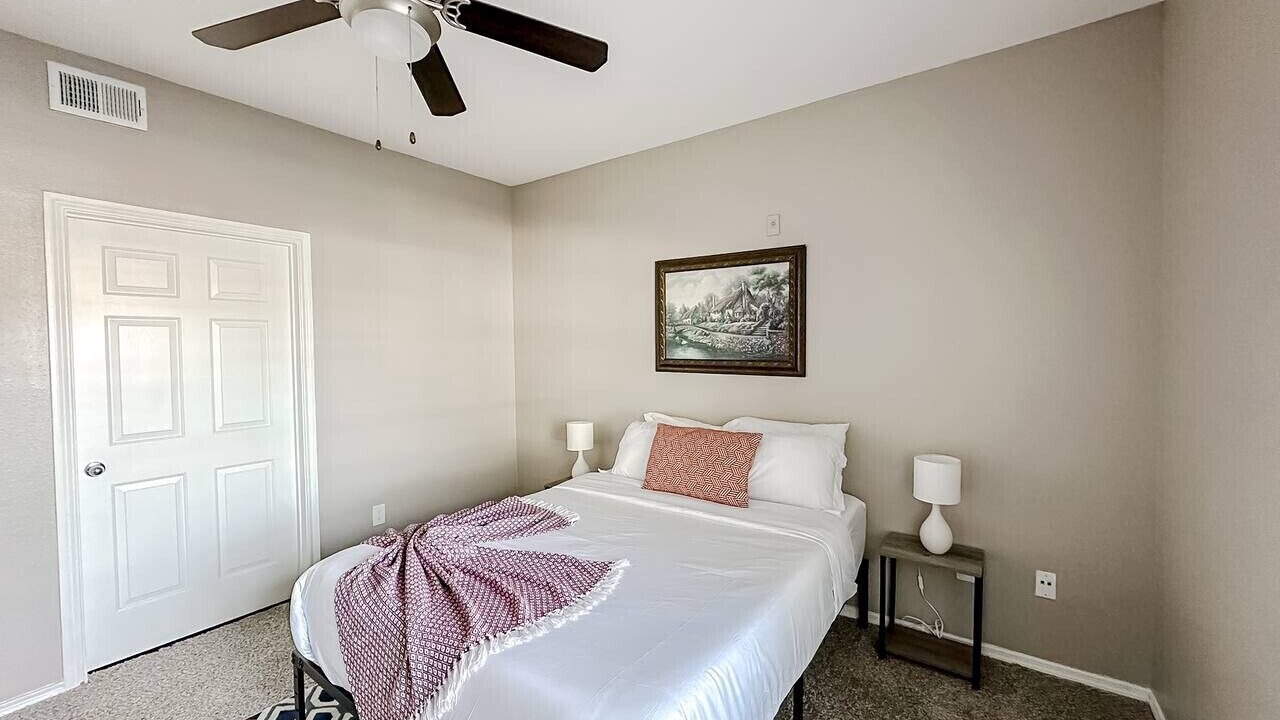 Photo of Bedroom in South Side