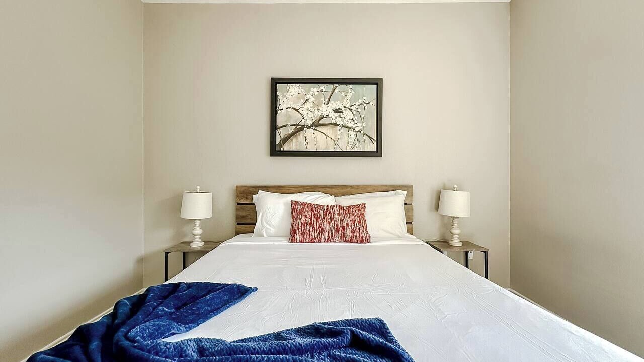 Photo of Bedroom in South Side