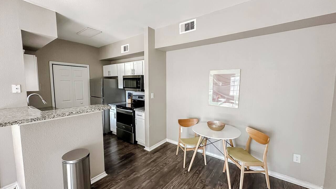 Photo of Kitchen in South Side