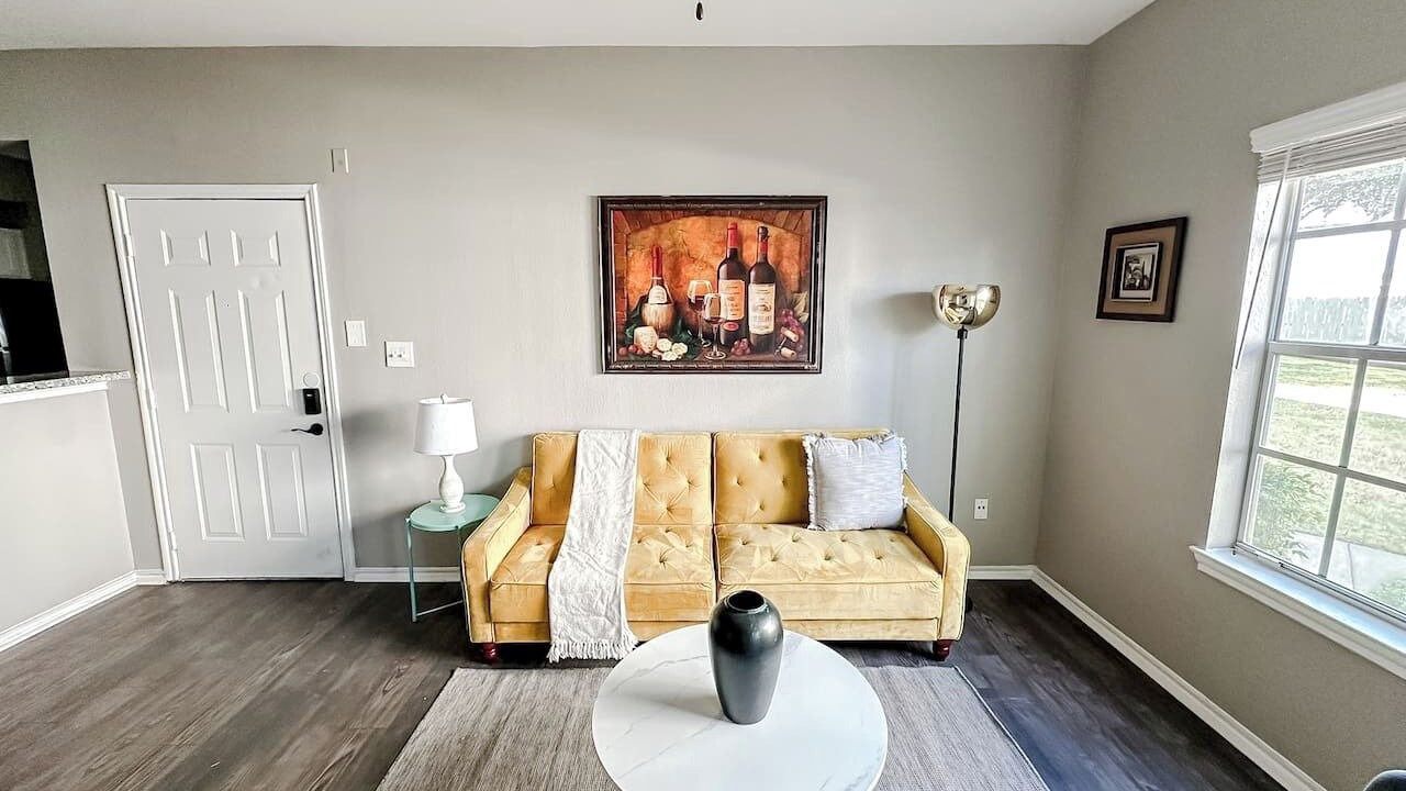Photo of Livingroom in South Side