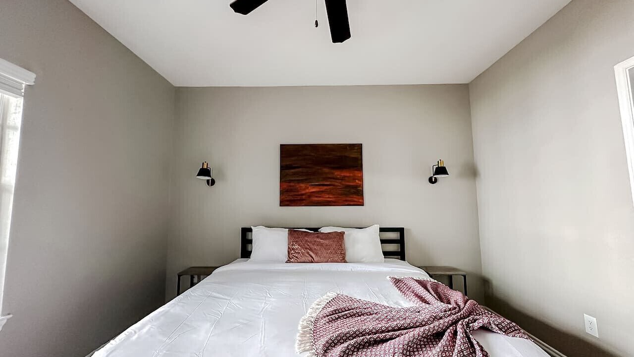 Photo of Bedroom in South Side