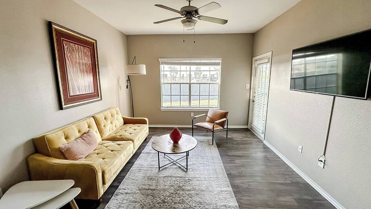Photo of Livingroom in South Side