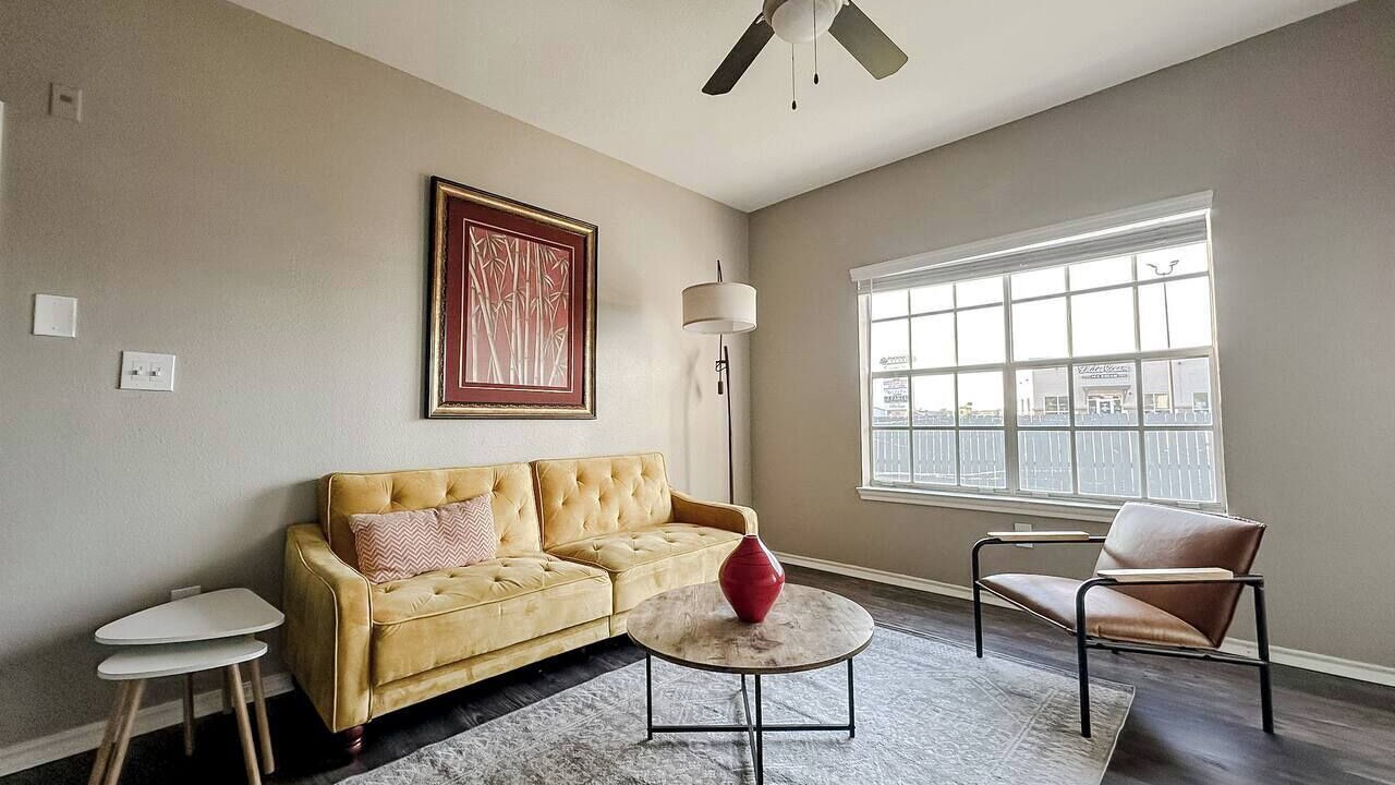 Photo of Livingroom in South Side