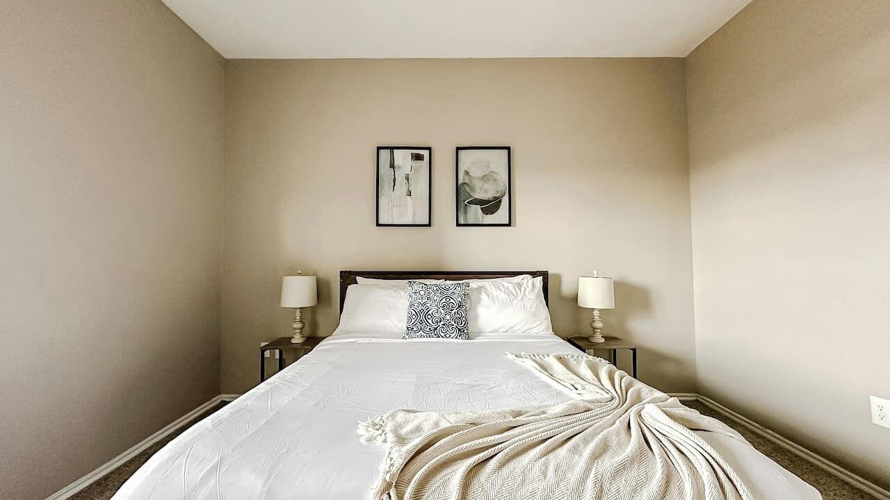 Photo of Bedroom in South Side