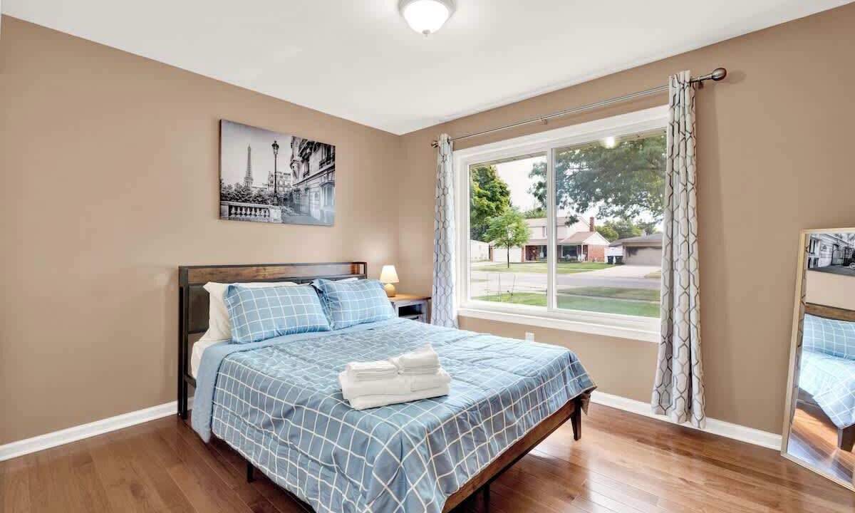 Photo of Bedroom in Sterling Heights
